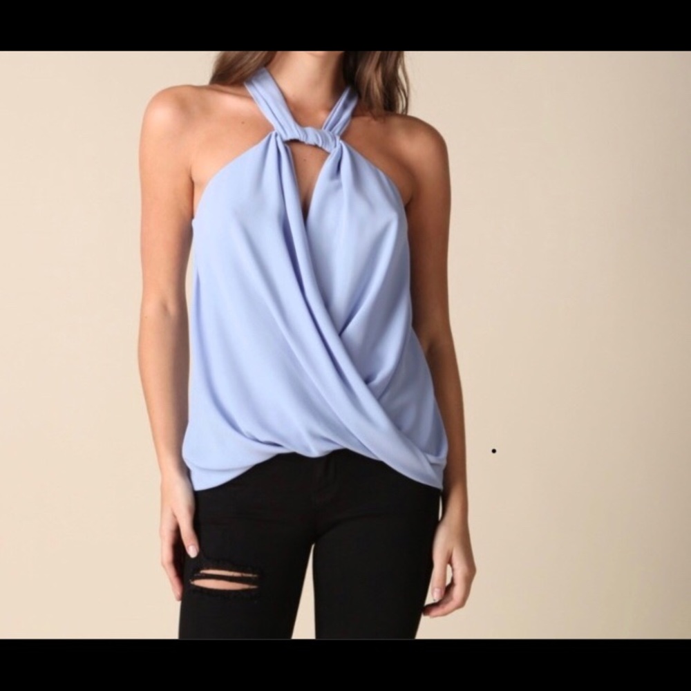 Twist neck top in baby blue